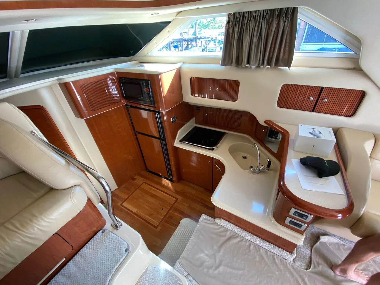 Sea Ray 46 Flybridge, foto 7