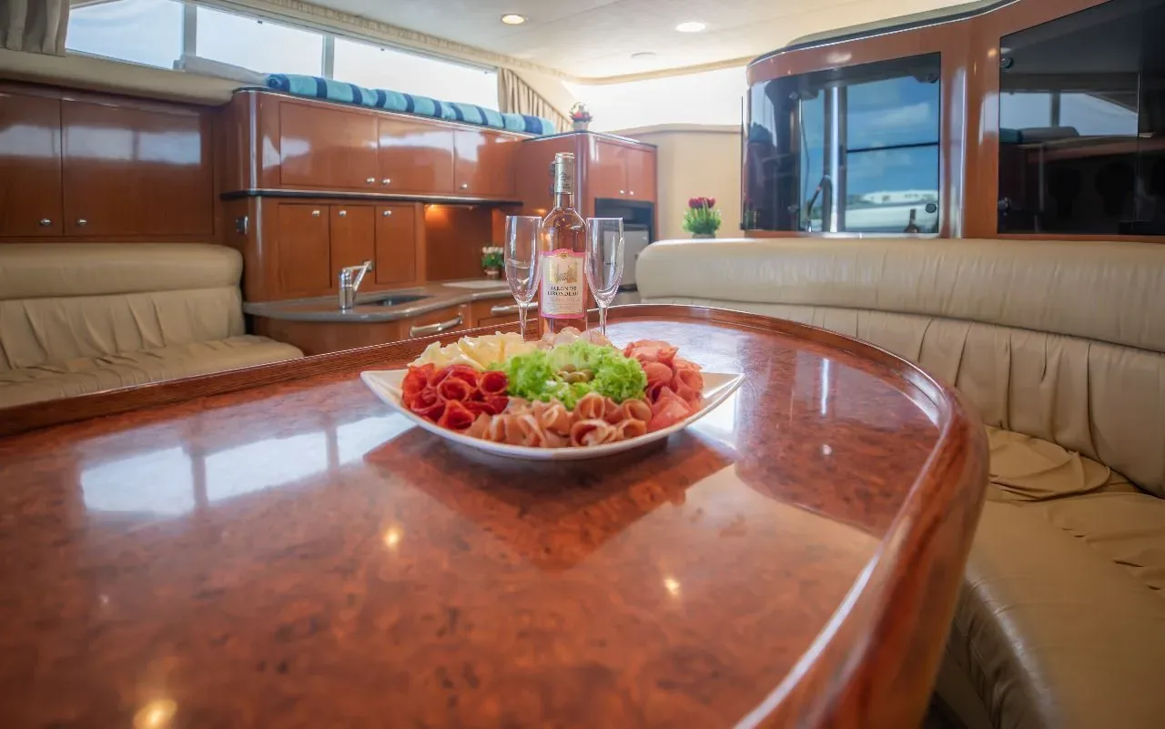 Sea Ray 46 Flybridge, foto 10
