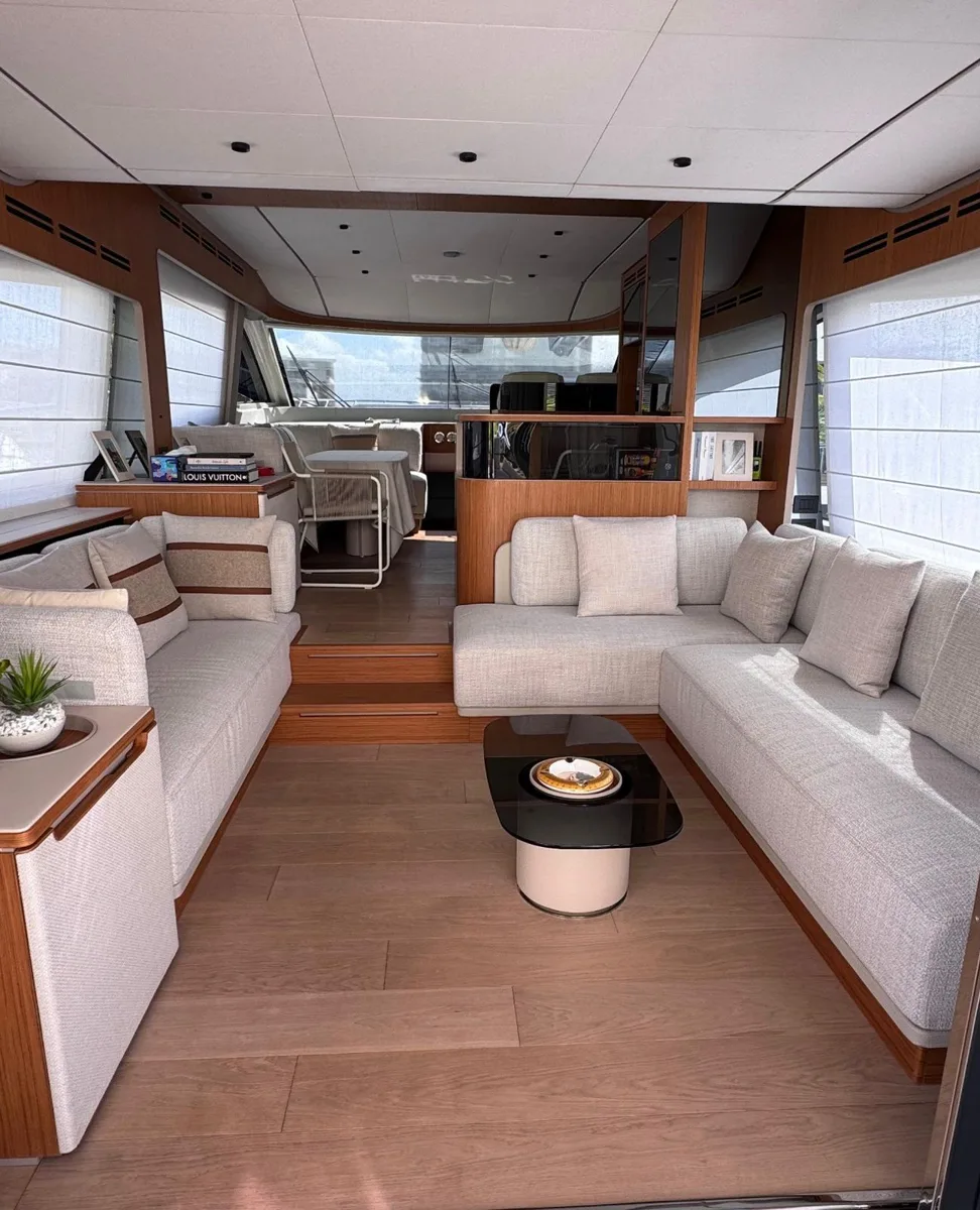 Ferretti 70, foto 11