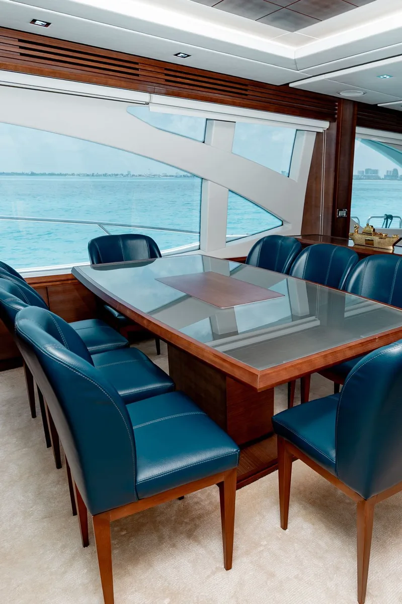 Azimut 100, foto 18