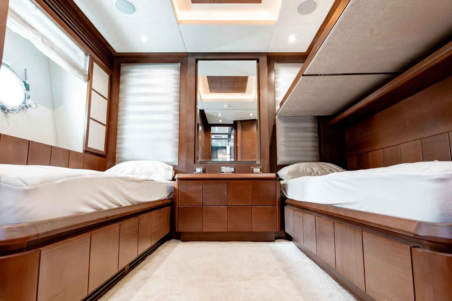 Azimut 100, foto 16