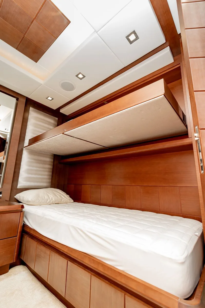 Azimut 100, foto 10