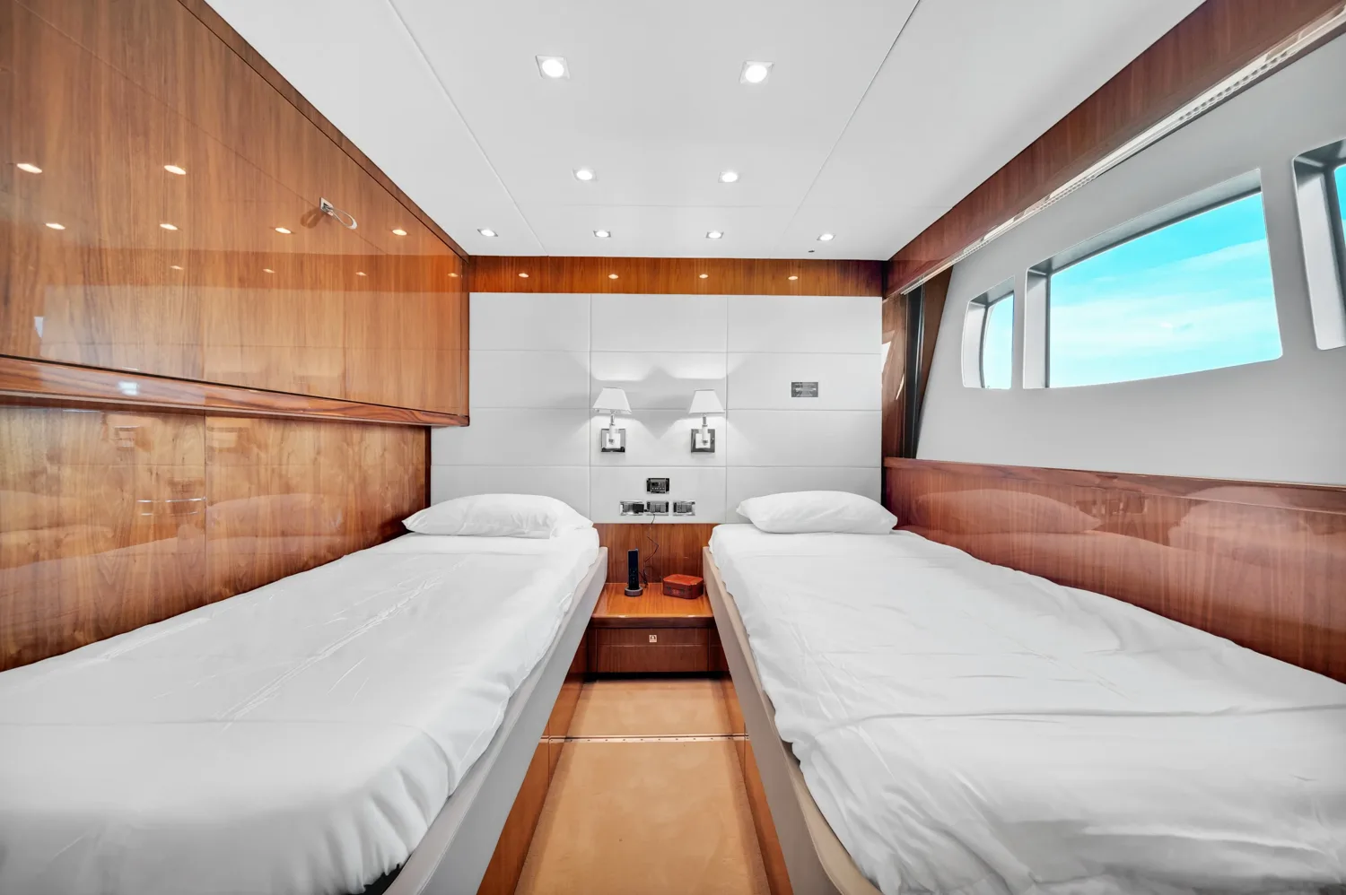 Charter 120, foto 18