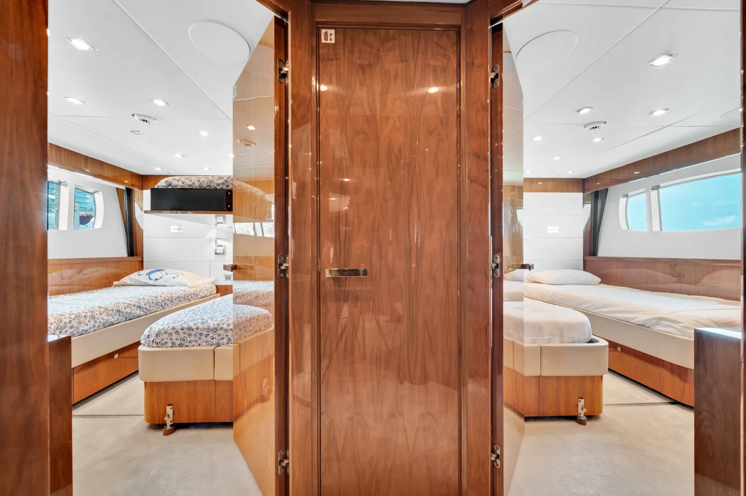 Charter 120, foto 15