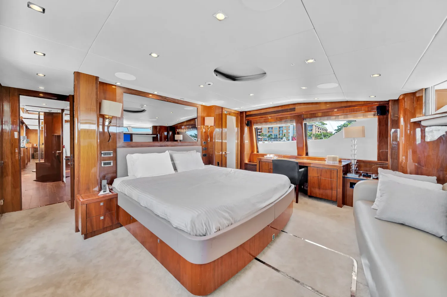 Charter 120, foto 17