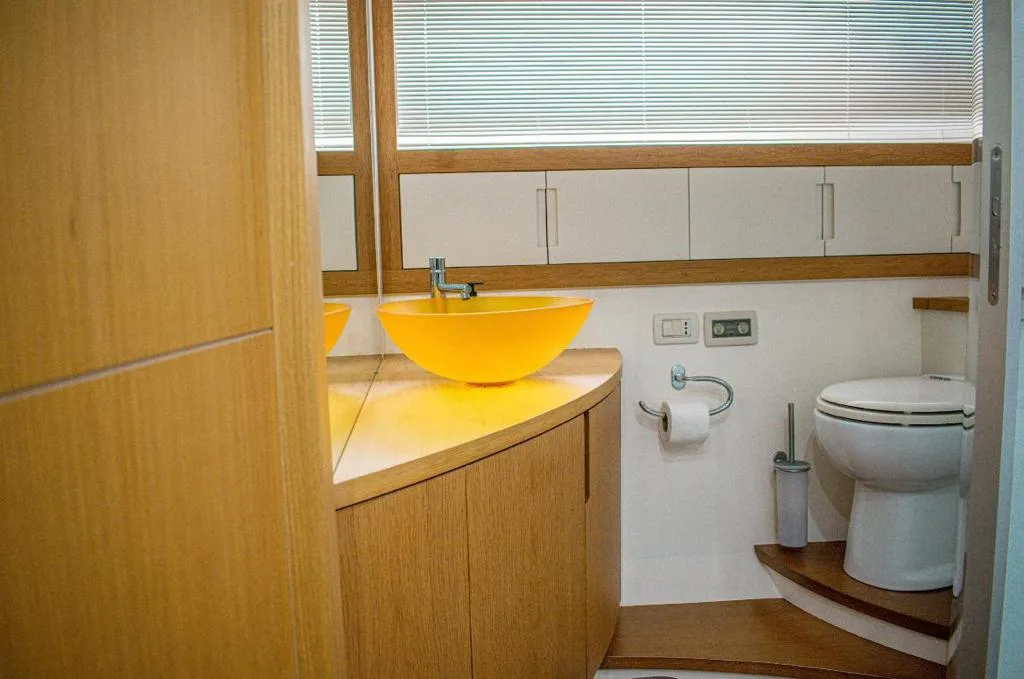Pershing 63, foto 14