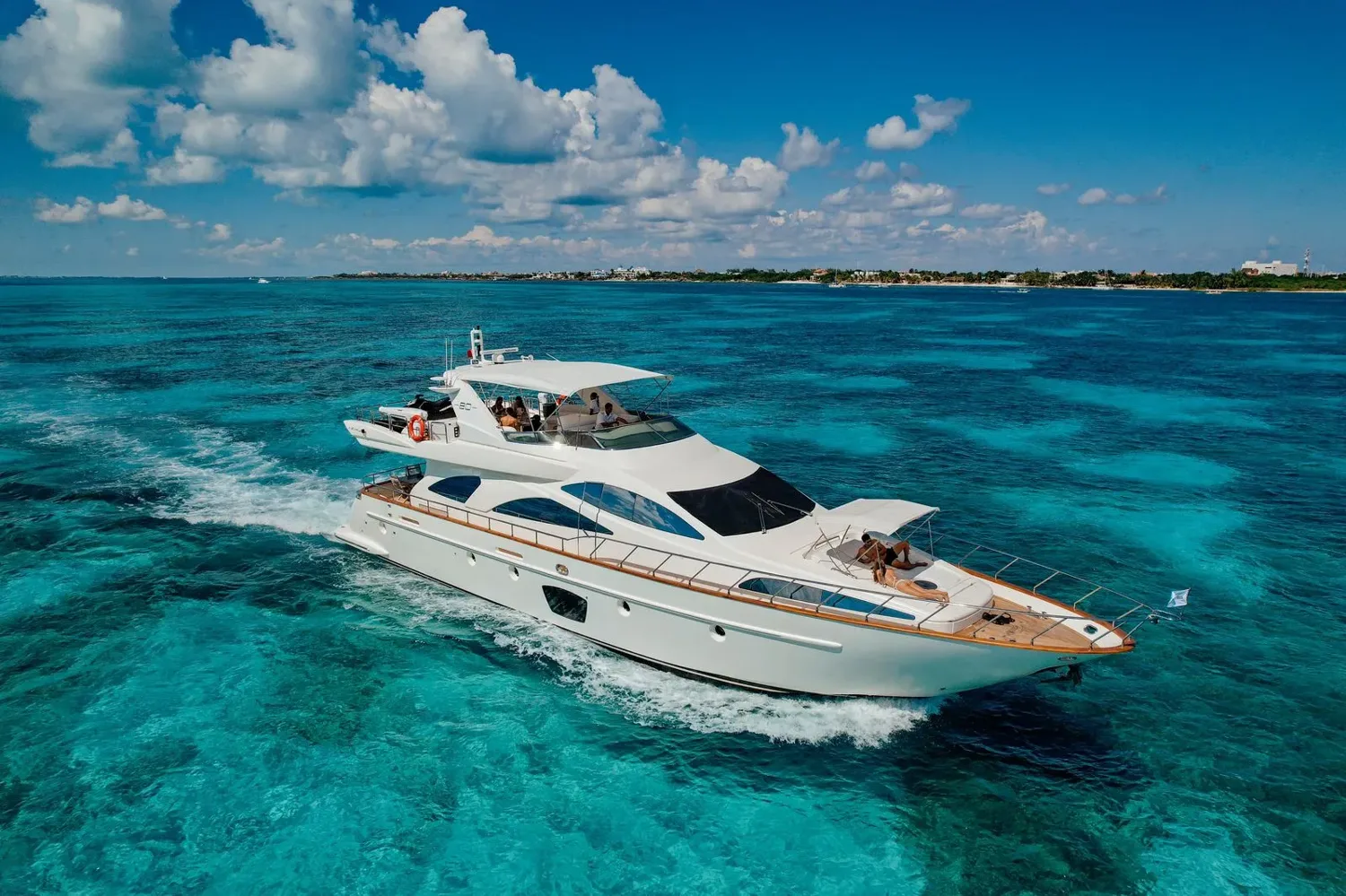 Azimut 85, foto 1