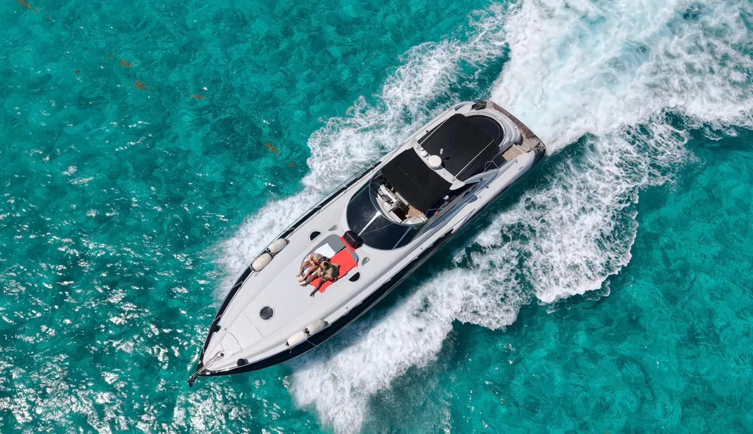 Sunseeker 60 del catálogo de Cancún Yates