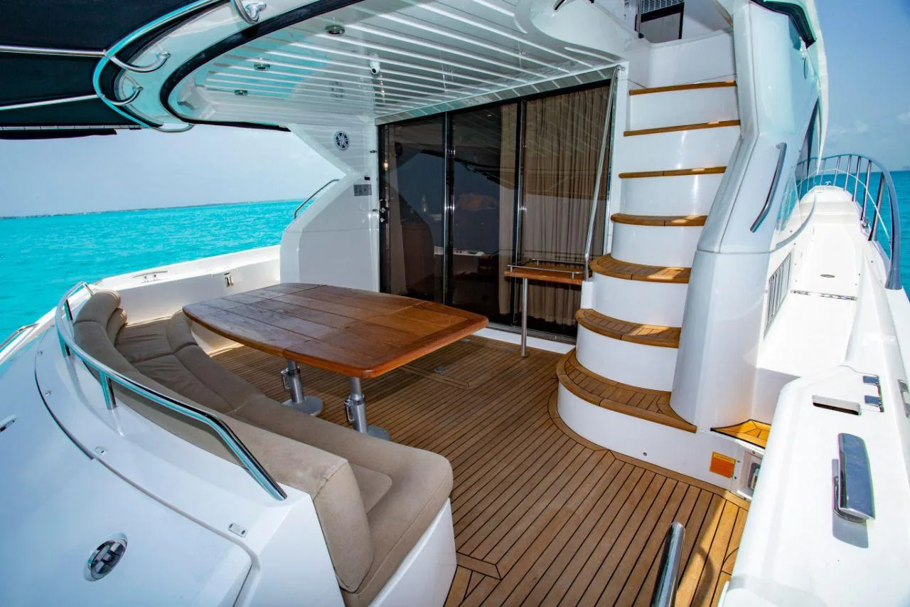 Azimut 64, foto 10