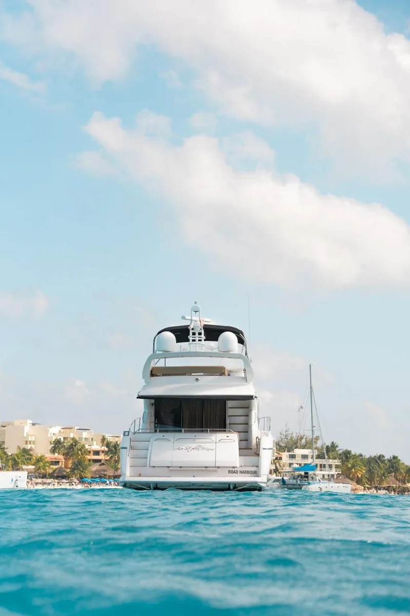Azimut 64, foto 5