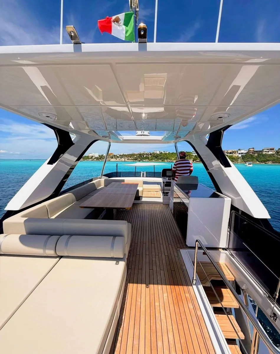 Ferretti 70, foto 2