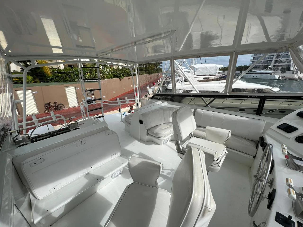 Hatteras 60, foto 7