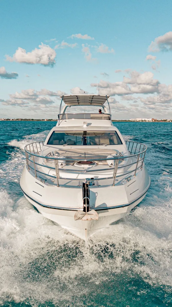 Azimut 65, foto 2