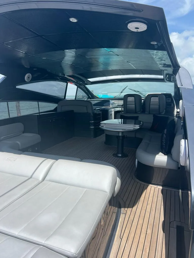 Pershing 63, foto 10