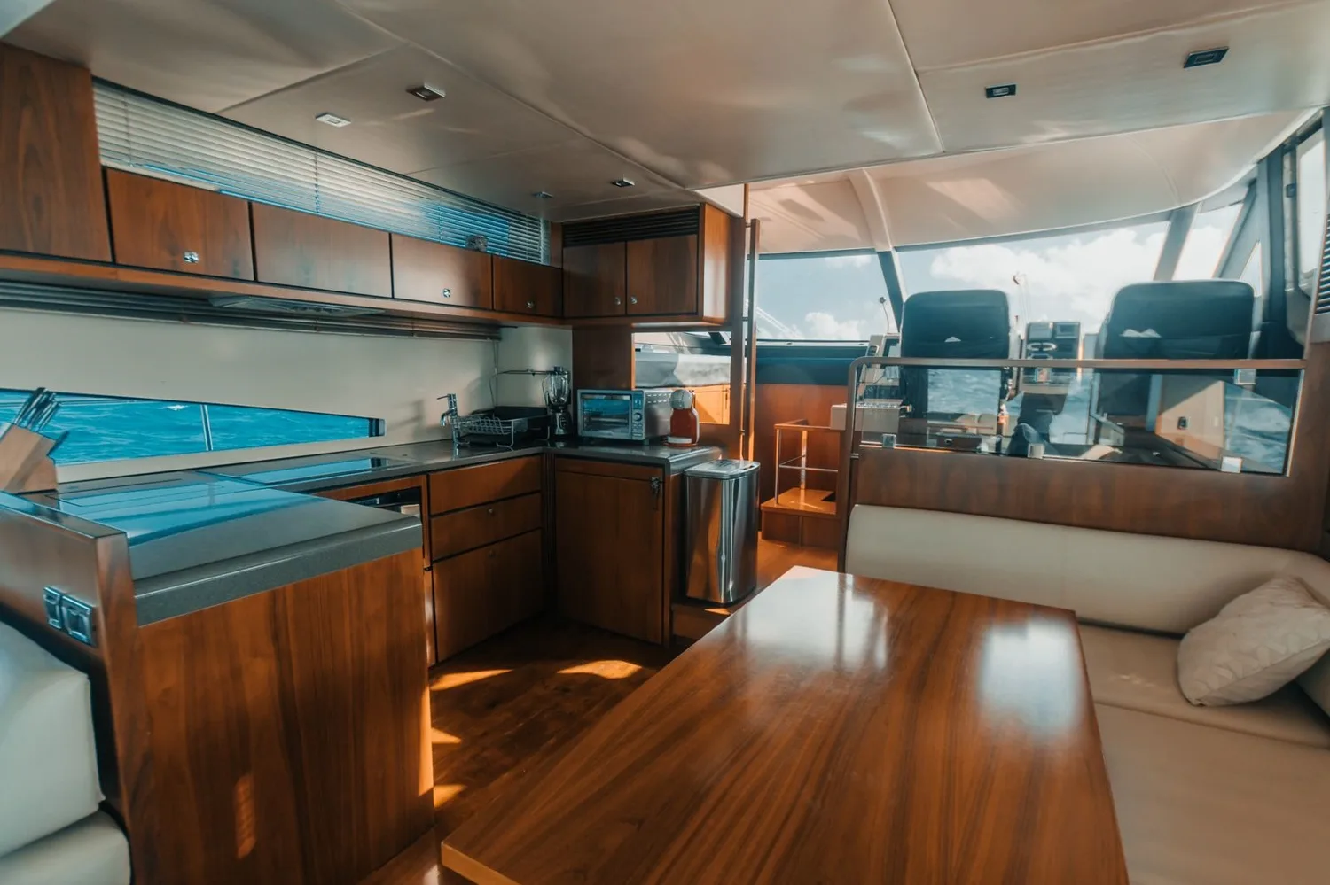 Fairline 70 Flybridge, foto 8