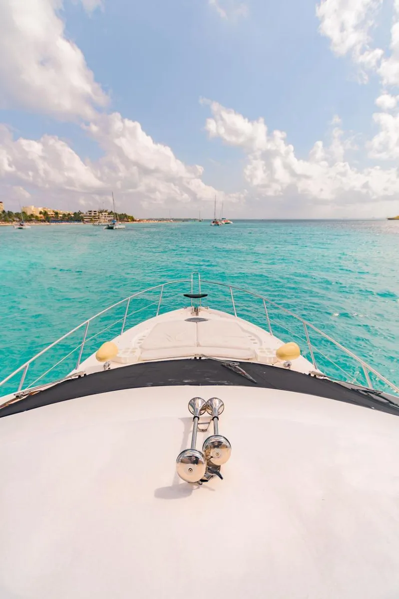 Azimut 64, foto 6