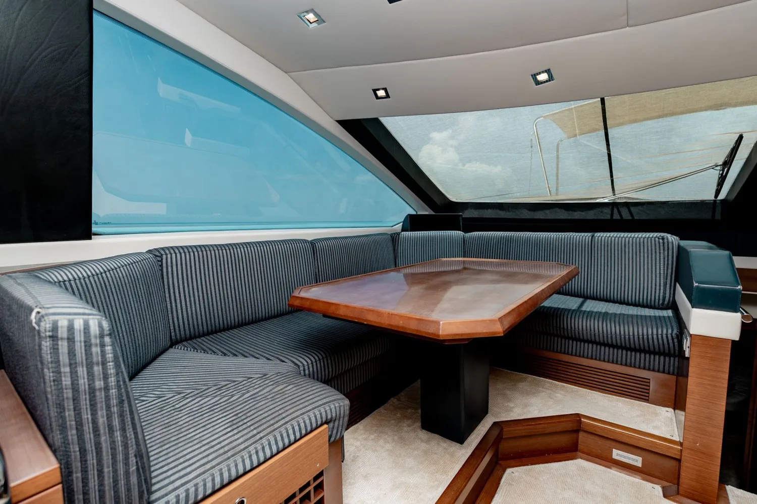 Azimut 100, foto 23