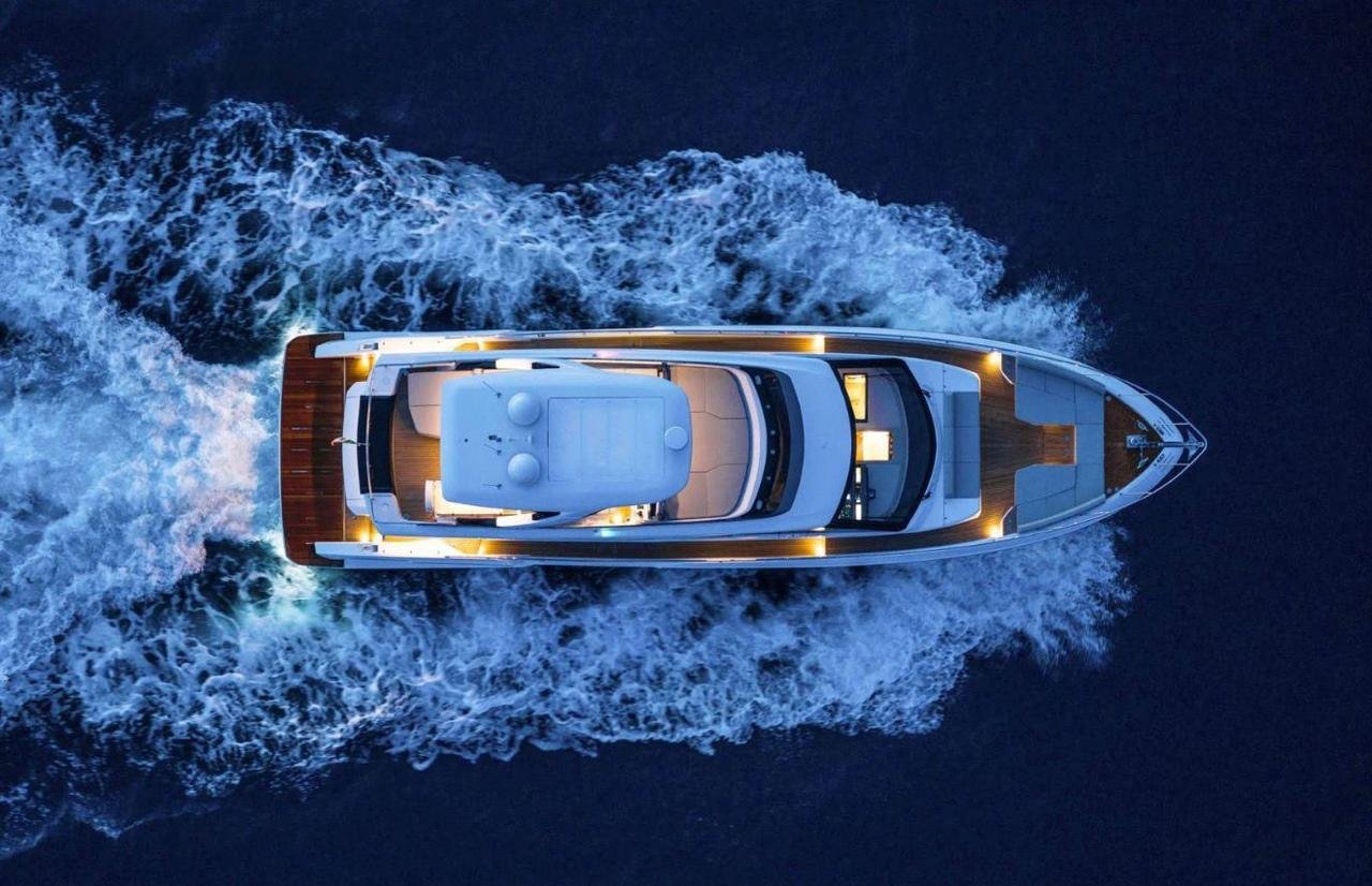 Ferretti 70, foto 1