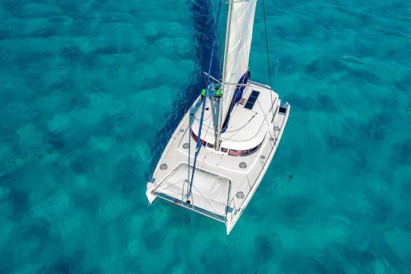 17.Catamaran Tours Deluxe Cancun 50 ft / 40 pax - Image 3