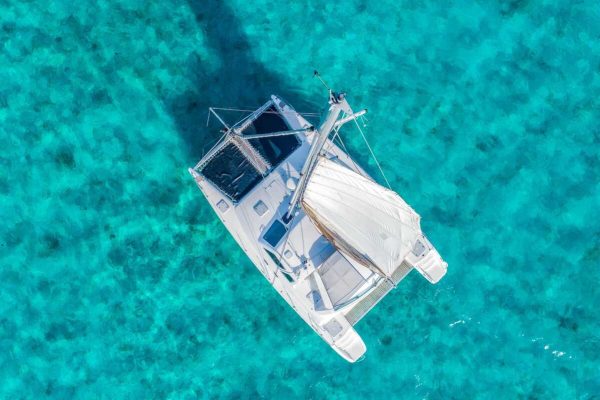 20.Catamaran Tours Explorer Cancun 44 ft / 35 pax - Image 2