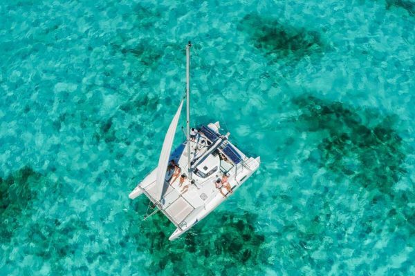 24.Catamaran for Small Groups Cancun 32 ft / 13 pax - Image 6