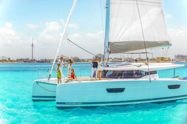 11.Private Tours VIP Catamaran 47 ft / 25 pax - Image 10