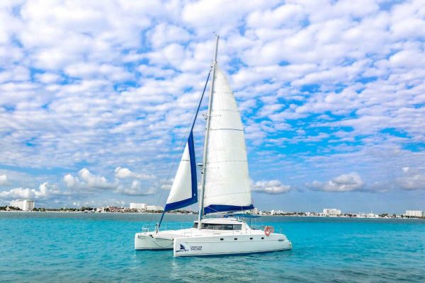 22.Catamaran Group Tours II Cancun 43 ft / 35 pax - Image 5