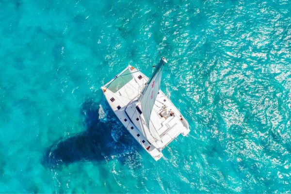 11.Private Tours VIP Catamaran 47 ft / 25 pax - Image 2