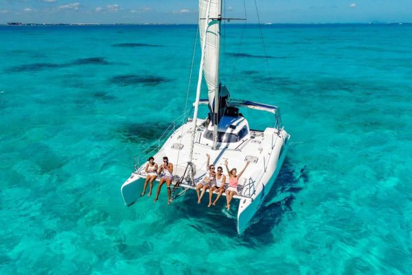 24.Catamaran for Small Groups Cancun 32 ft / 13 pax - Image 5