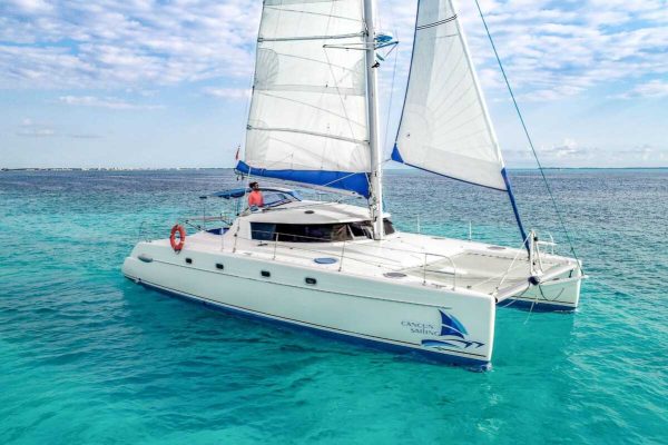 22.Catamaran Group Tours II Cancun 43 ft / 35 pax - Image 4