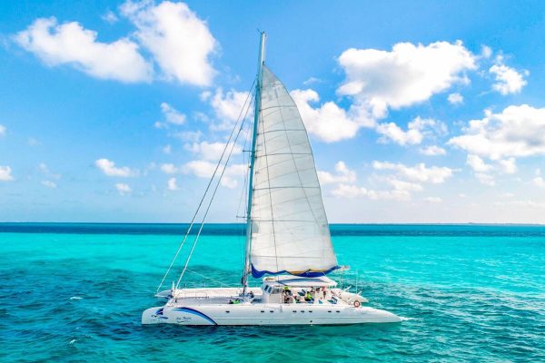 13.Catamaran Tours Large Group 75 ft / 80 pax - Image 4