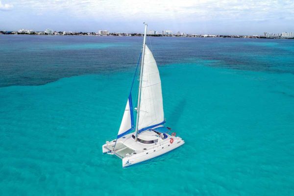 22.Catamaran Group Tours II Cancun 43 ft / 35 pax - Image 3