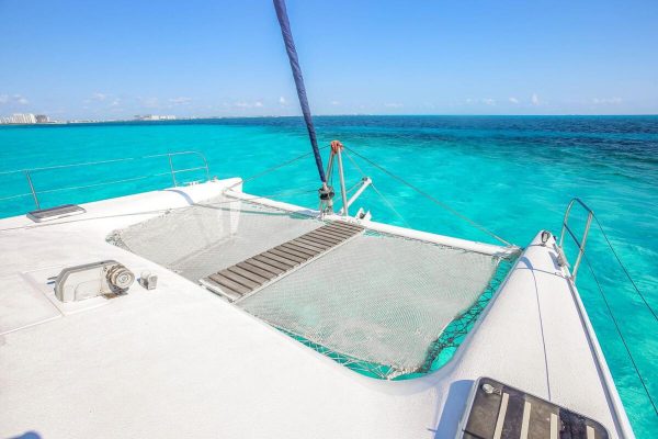 19.Catamaran Tours Manta Cancun 46 ft / 40 pax - Image 4