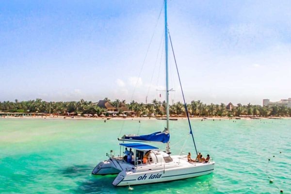 26.Catamaran for Private Tours 37 ft / 25 pax - Image 5