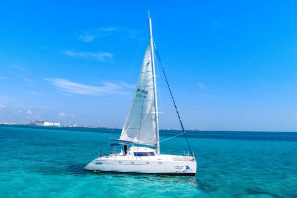 21.Catamaran Group Tours Cancun 43 ft / 35 pax - Image 7