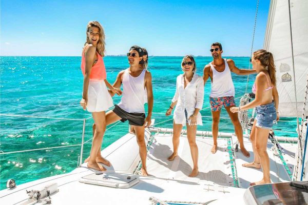 24.Catamaran for Small Groups Cancun 32 ft / 13 pax - Image 3