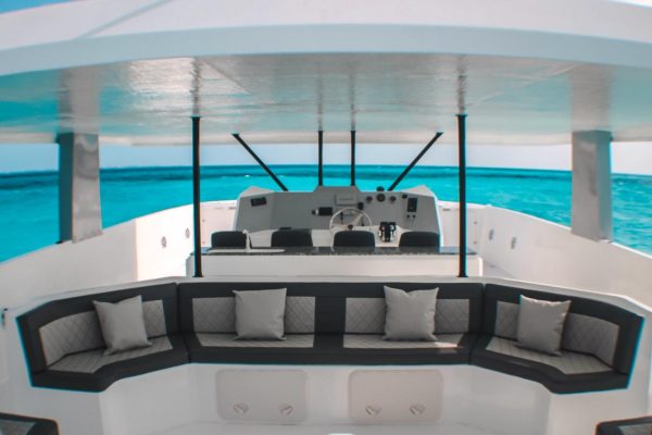 42.Luxury catamaran 51FT - Image 10